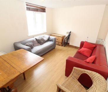 4 bedroom flat to rent - Photo 5