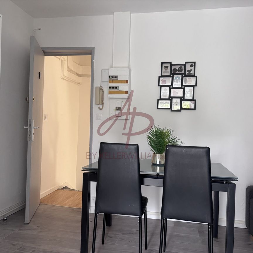 Location Appartement 1 pièce 17m² ROUBAIX 59100 - Photo 1