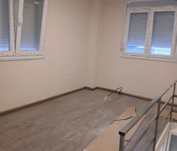 Loft για ενοικίαση Κάτω Αναγέννηση (Νεάπολη) - Photo 2