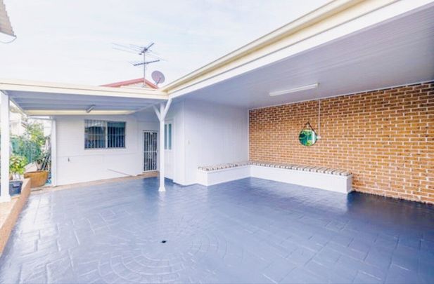 Marrickville - Photo 1