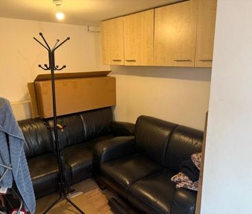 4 bedroom terraced house to rent - Photo 2