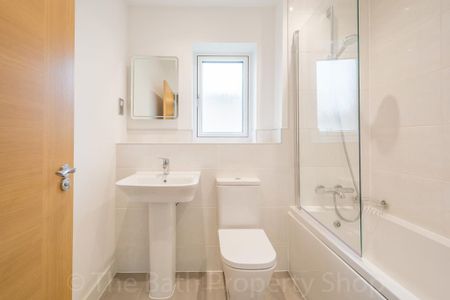 3 bedroom end of terrace house to rent - Photo 5