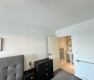 2 bedroom apartment to rent - Photo 3