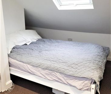 3 bedroom flat to rent - Photo 1