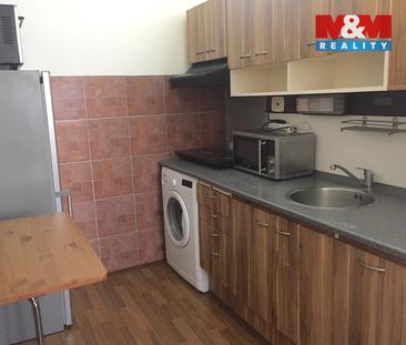 Pronájem bytu 1+kk a garsoniéry 33 m², Na Dolíkách 508, Slaný - Фото 2