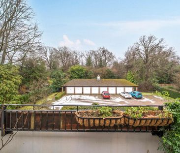 2 bedroom penthouse to rent - Photo 2