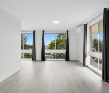 Refreshed three-bedroom home in quiet street - Photo 1
