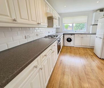 3 bedroom terraced house to rent - Photo 4