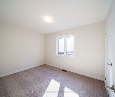 For Lease - 47 Northrop Avenue, Clarington, Ontario - Photo 2