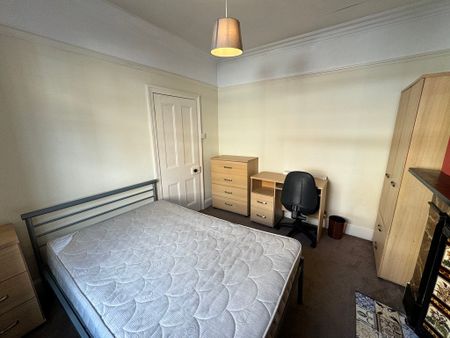 Willis Street, Heslington Road - P2068 - Photo 4