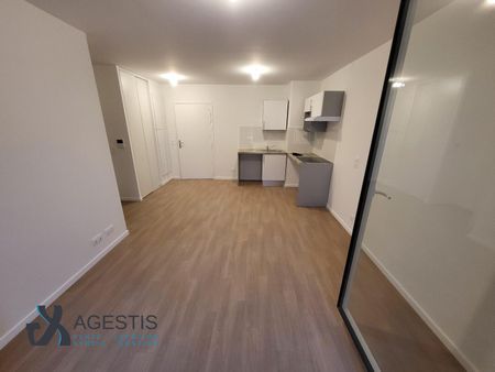 Location Appartement 3 pièces 54m² CLICHY SOUS BOIS 93390 - Photo 3