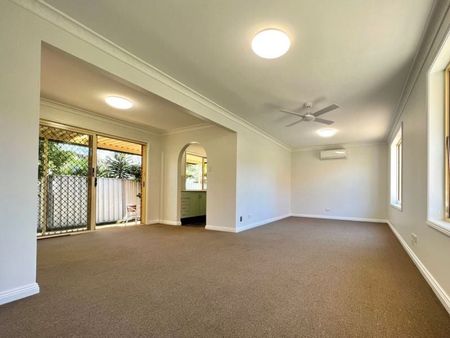 Two Bedroom Townhouse in a Prime Location - Photo 2