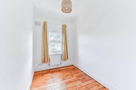 3 bedroom end of terrace house to rent - Photo 5