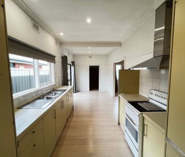 Central, Peaceful And Affordable!! - Photo 4