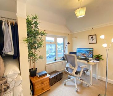 4 bedroom semi-detached house to rent - Photo 1