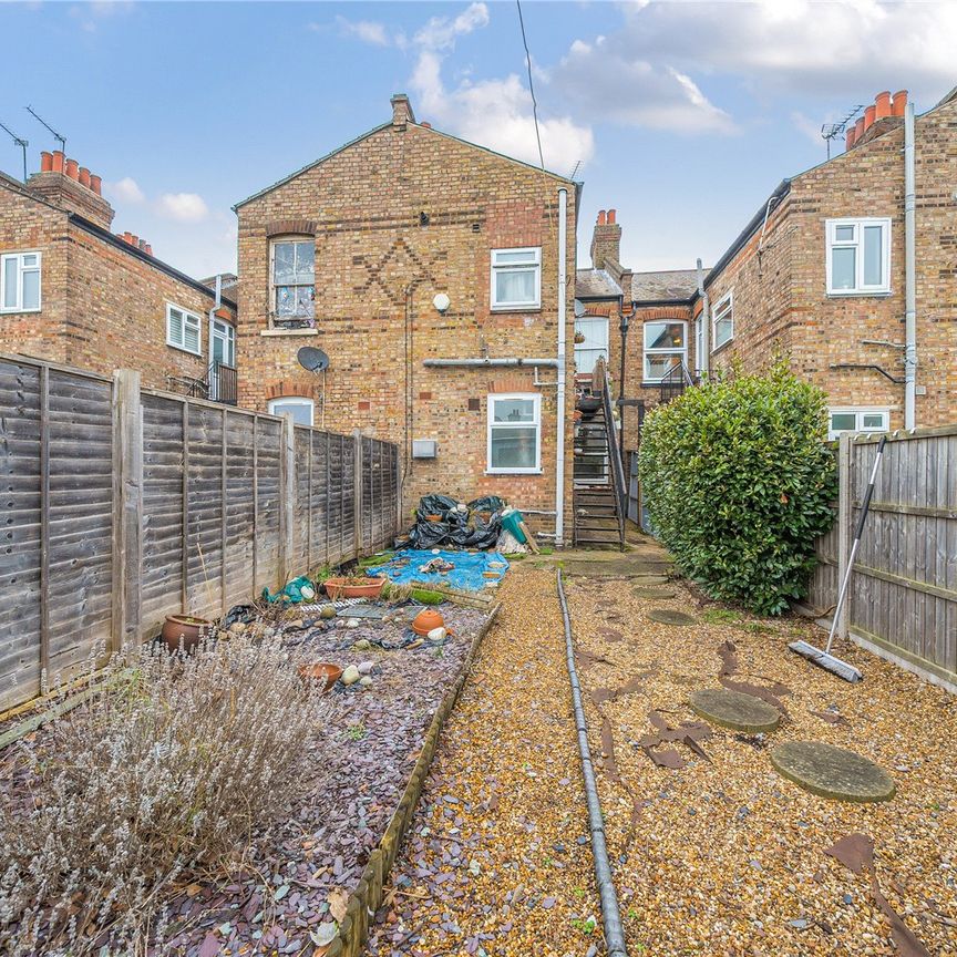 Sketty Road, EN1, Enfield - Photo 1