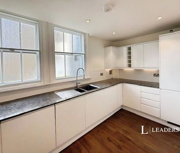 2 bedroom apartment to rent East Street, Brighton, East Sussex, BN1 - Photo 3
