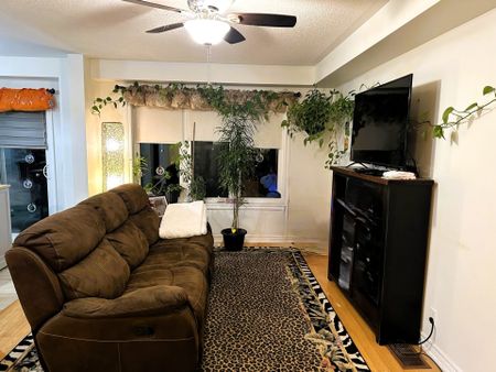 For Lease - 29 Tabaret Crescent, Oshawa, Ontario - Photo 2