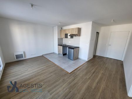 Location Appartement 2 pièces 40m² MOISSY CRAMAYEL 77550 - Photo 4