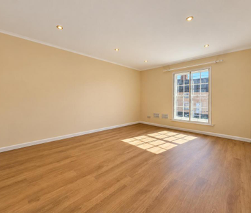 3 bedroom maisonette to rent - Photo 1
