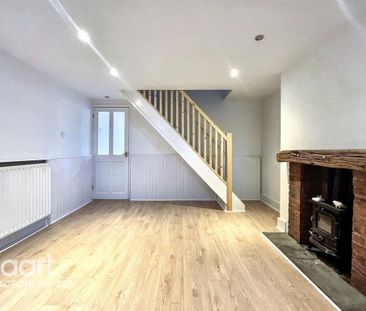 2 bedroom semi-detached house to rent - Photo 5