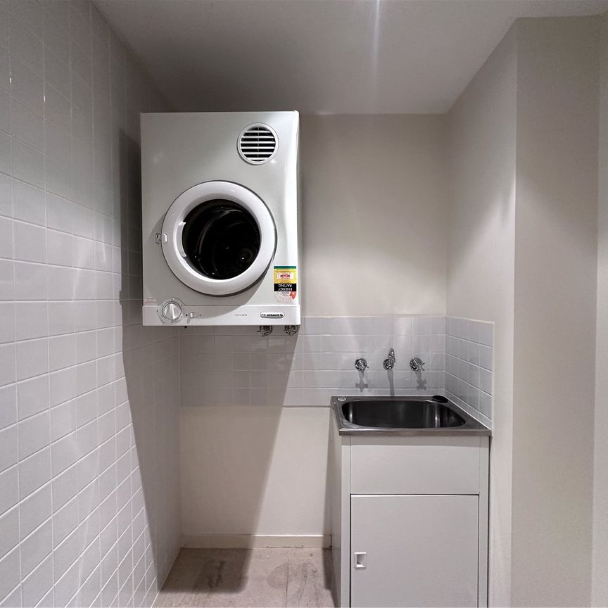 709/118 Russell Street - Photo 1