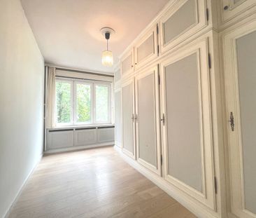 Stijlvol en ruim appartement te huur nabij centrum Kortrijk - Photo 3