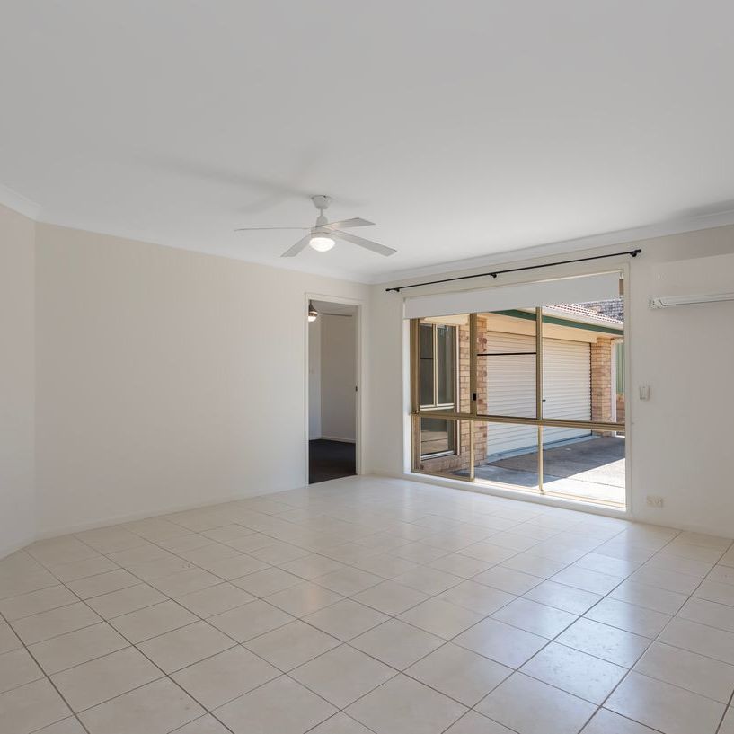 Charming 4 Bedroom Home Backing onto Bushland - Photo 1