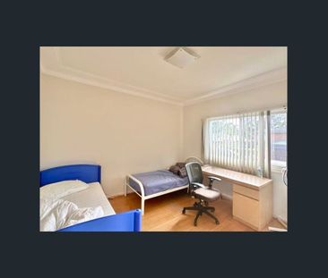 Three bedrooms plus two study rooms - Photo 4