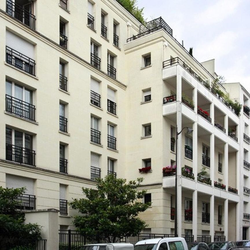 location Appartement T3 DE 66.06m² À PARIS - Photo 1
