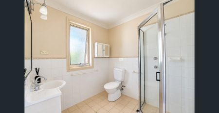 Modern Townhouse within the exclusive Hunterford Estate - Photo 5