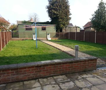 Large modern spacious house - Eastleigh Room 3 - Photo 6