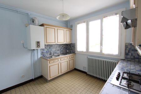 Location Appartement 3 pièces 60m² LA CHARITE SUR LOIRE 58400 - Photo 5