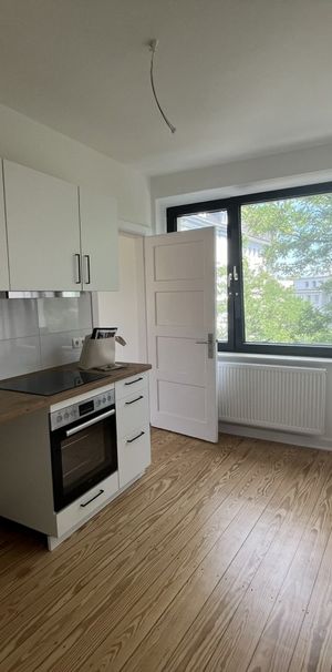 2 - Zimmer-Wohnung in Hamburg-Ottensen (Bergiusstraße 1) - Photo 2