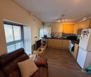 Wind Street, Ammanford, SA18 - Photo 3