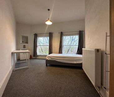 1 bedroom in a flat share to rent - Photo 1