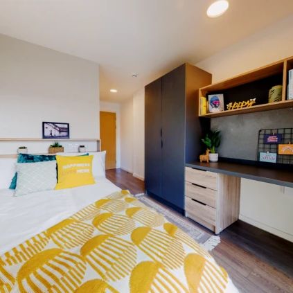 Silver Ensuite - Upper Level - Photo 1