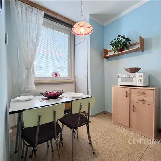 Pronájem bytu 2+1 Zlín, Budovatelská - Jižní Svahy - Photo 1