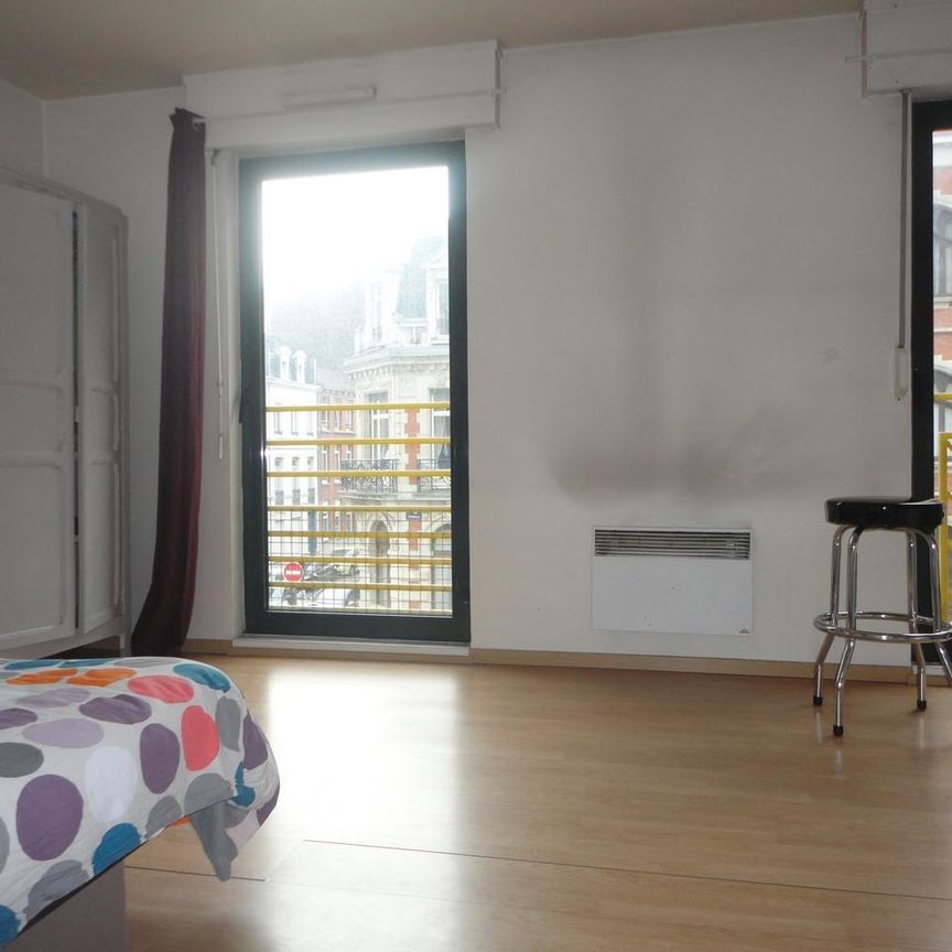 À LOUER – Studio NON MEUBLÉ de 27 m², Rue Colson – LILLE-VAUBAN réf 774-001 - Photo 1