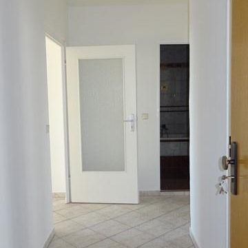 Wohnung mit schöner Aussicht - Balkon - Aufzug - 3,5 Zimmer - Foto 1