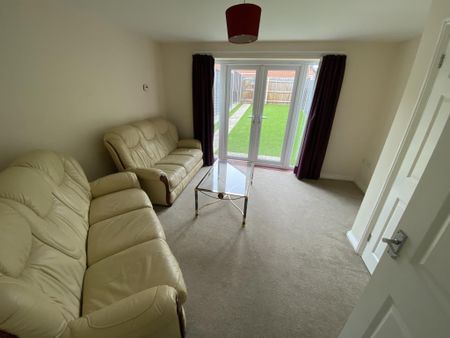 3 bedroom terraced house to rent - Photo 5