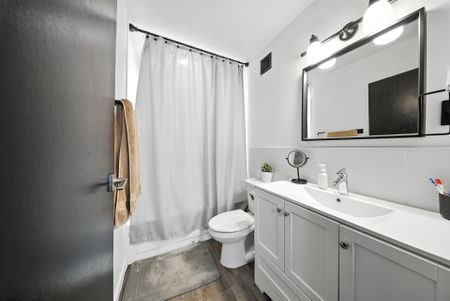 For Lease - 2 Glamorgan Avenue Unit# 1212, Toronto, Ontario - Photo 5