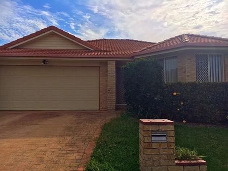 Family Home in Quiet Thornlands Location - Photo 4