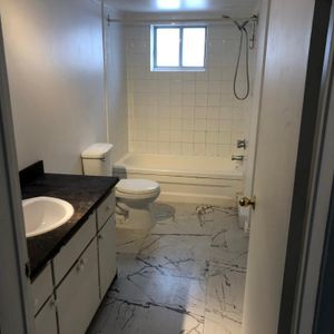 5 1/2 à Louer à Rosemère - Photo 2