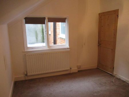 3 bedroom terraced house to rent - Photo 3