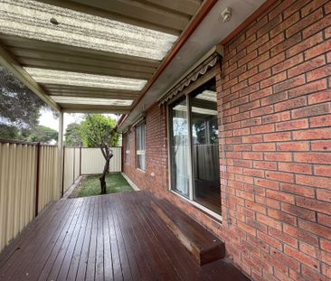 Perfect three-bedroom family home. - Photo 2