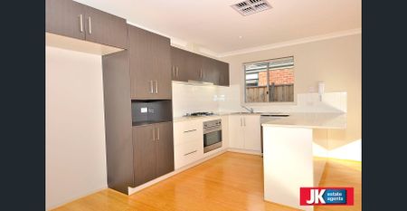 Absolutely Beautiful! - Photo 3