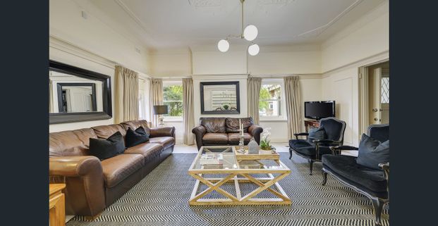 Prestige Childcare & School Zoning, and Premium Healthcare & Transport-Rich House - Photo 1