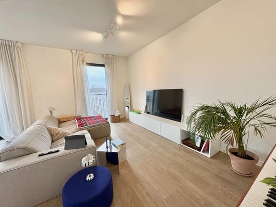 Appartement te huur - Photo 1