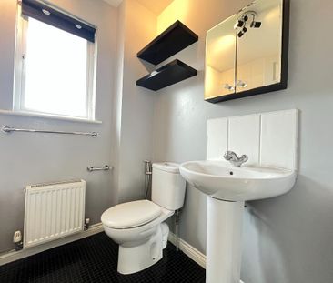 2 bedroom terraced house to rent - Photo 2